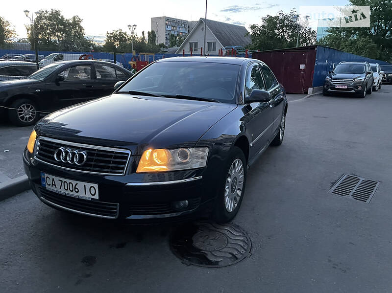 Седан Audi A8 2004 в Киеве