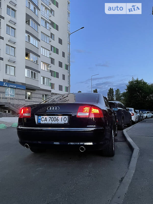 Седан Audi A8 2004 в Киеве