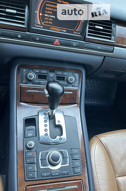 Седан Audi A8 2004 в Киеве