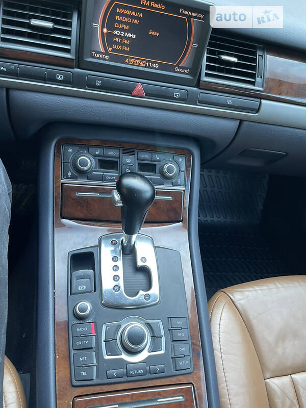 Седан Audi A8 2004 в Киеве