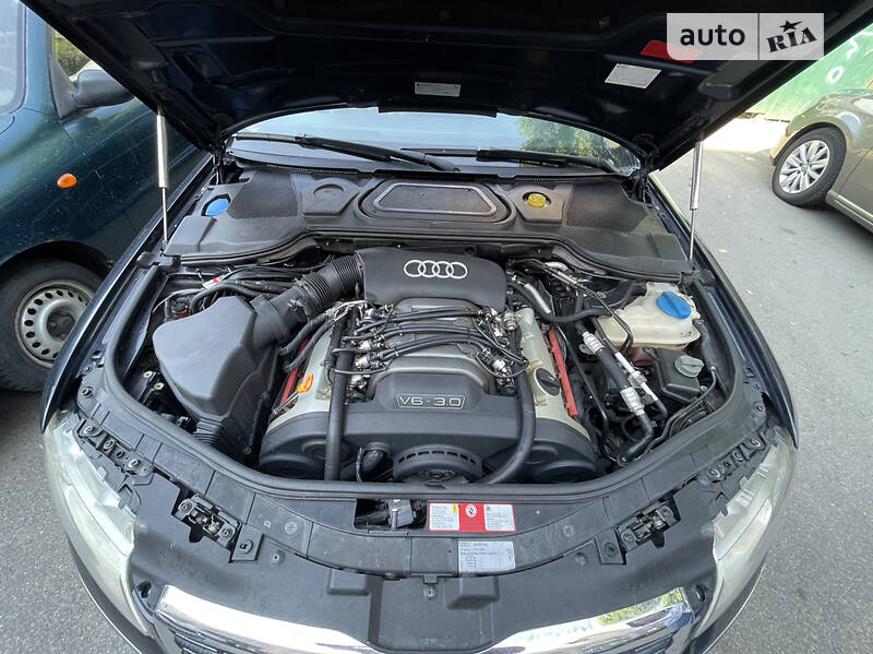 Седан Audi A8 2004 в Киеве