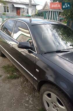 Audi A8  2000