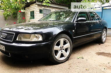 Audi A8  2001