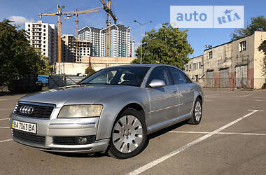 Audi A8  2003