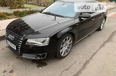 Audi A8  2012