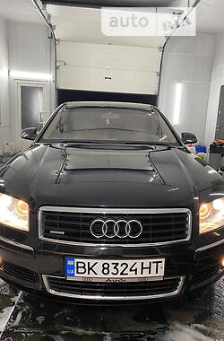 Audi A8  2004