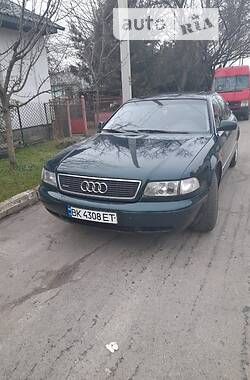 Audi A8  1996