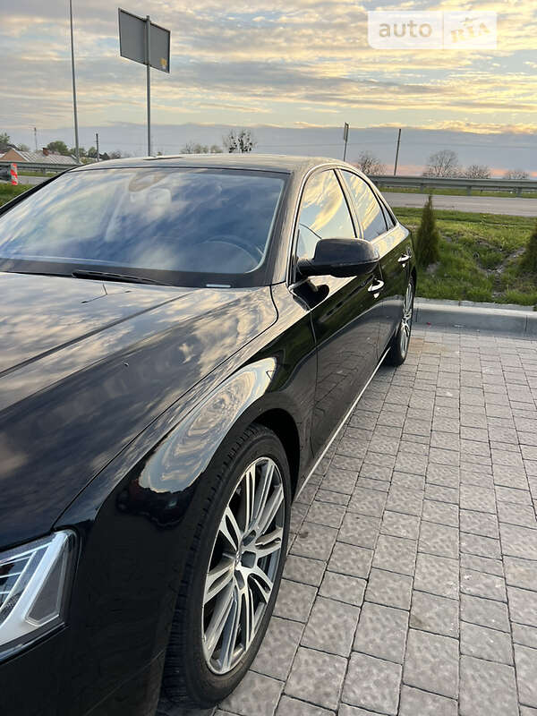 Седан Audi A8 2015 в Львове фото 7 Седан Audi A8 2015 в Львове