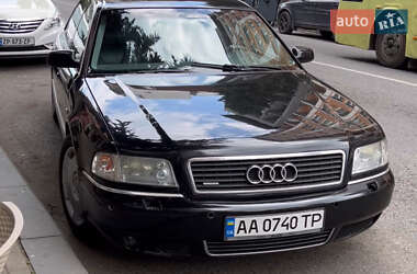 Audi A8  2001