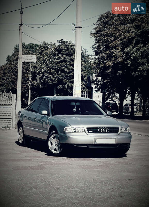 Audi A8