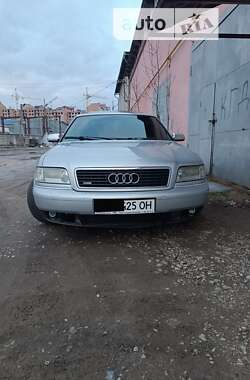 Audi A8  2001