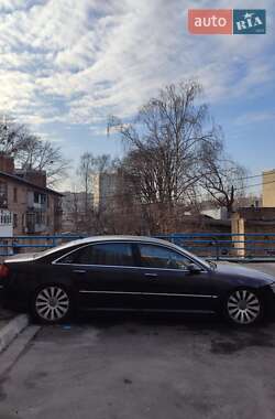 Седан Audi A8 2004 в Киеве
