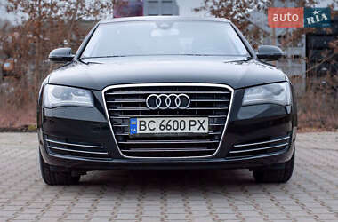 Audi A8  2012