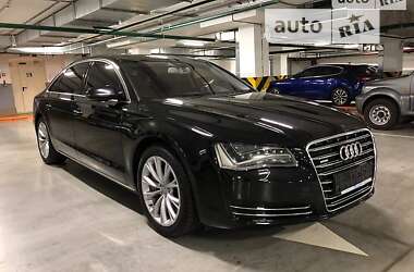 Audi A8  2011