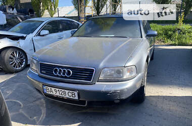 Audi A8  2001