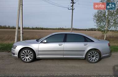 Audi A8  2004