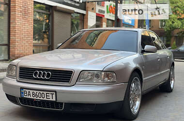 Audi A8  2000