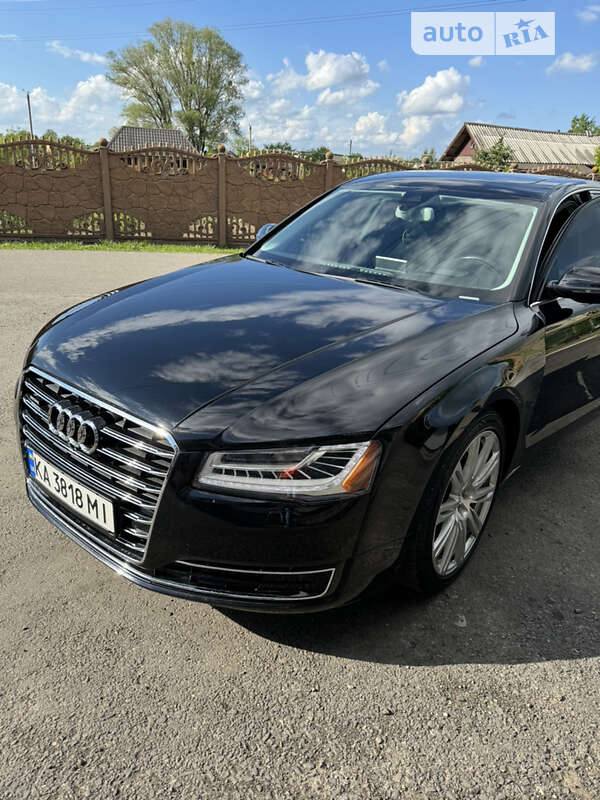 Седан Audi A8 2014 в Ивано-Франковске