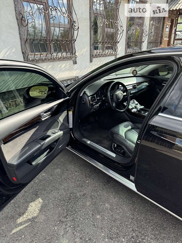 Седан Audi A8 2014 в Ивано-Франковске