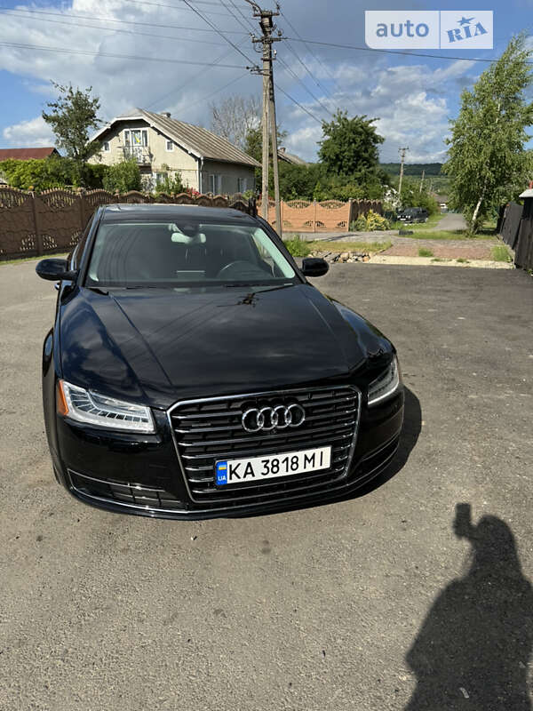 Седан Audi A8 2014 в Ивано-Франковске