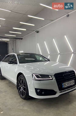 Audi A8 2012