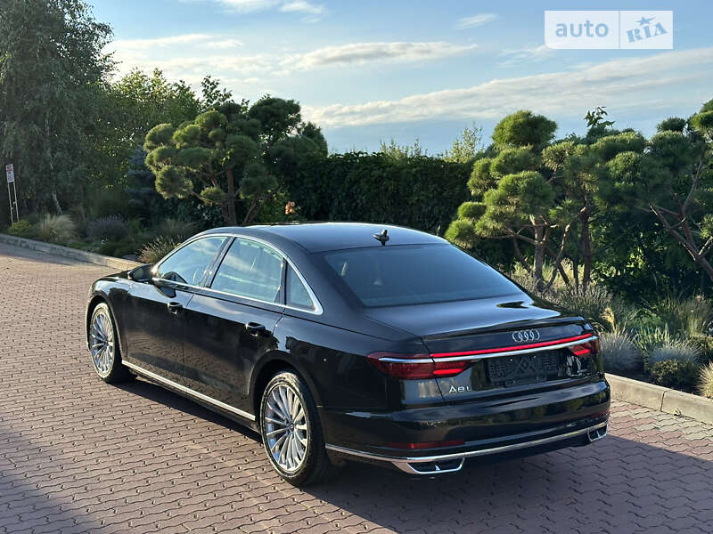 Седан Audi A8 2018 в Черновцах