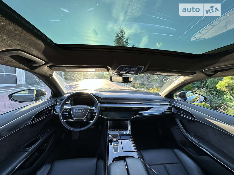 Седан Audi A8 2018 в Черновцах