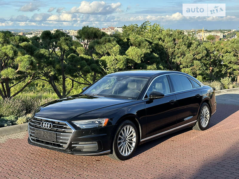 Седан Audi A8 2018 в Черновцах