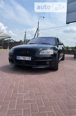 Audi A8  2004
