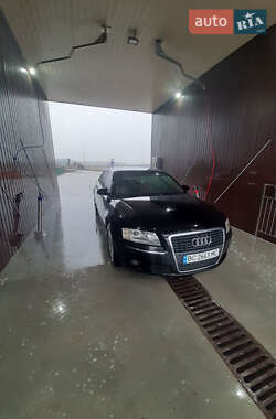 Audi A8  2005