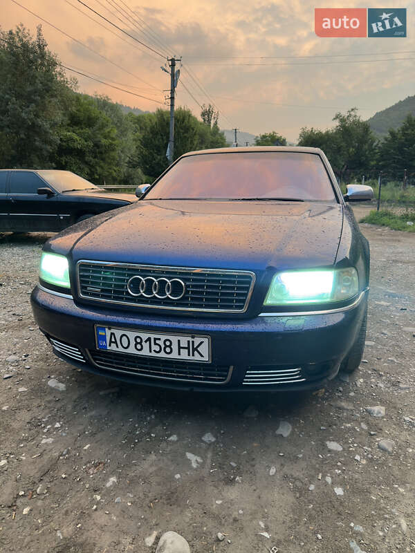 Audi A8 2000