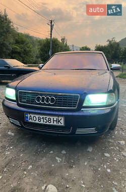 Audi A8  2000