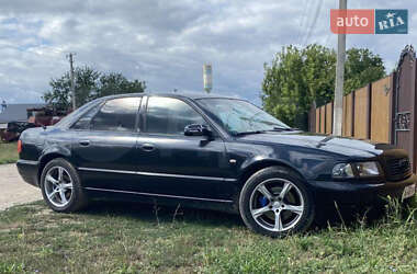 Седан Audi A8 2000 в Киеве