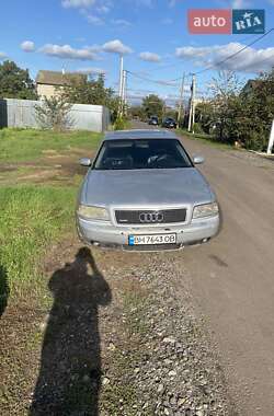 Audi A8  1999