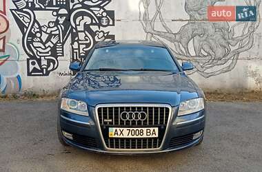 Audi A8  2004