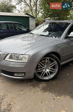 Audi A8  2008