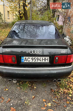 Audi A8  1999