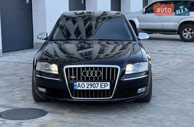 Audi A8  2005