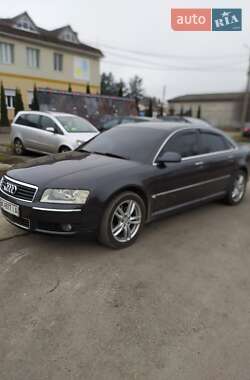 Audi A8  2004
