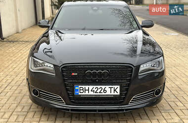 Audi A8  2012