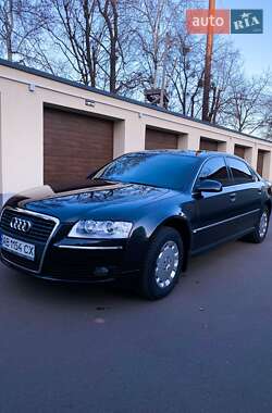 Audi A8  2005