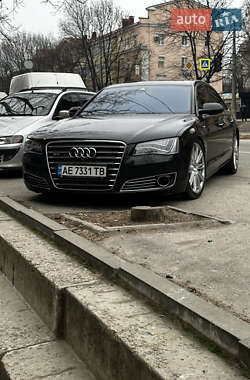 Audi A8  2012