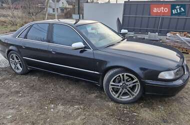 Audi A8  1998