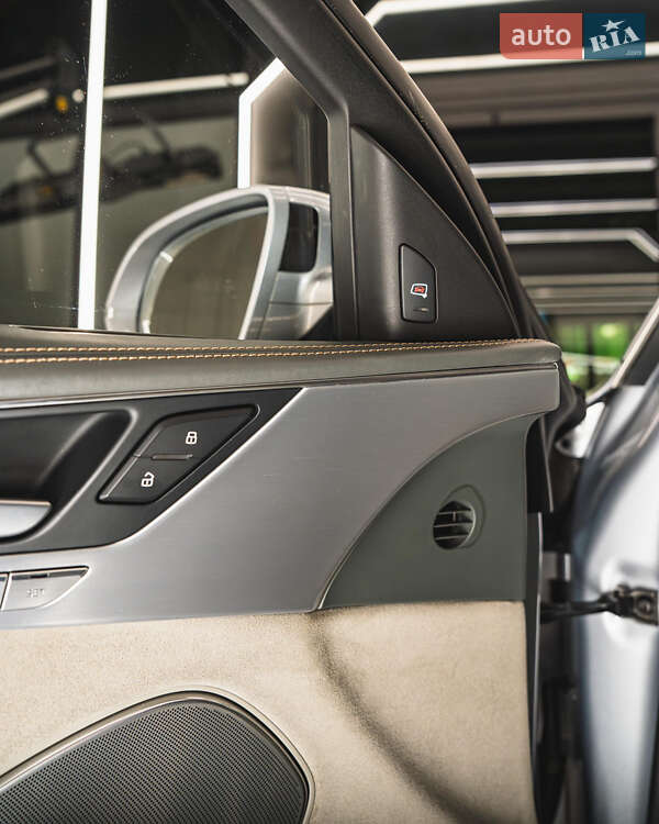 Седан Audi A8 2014 в Киеве фото 8 Седан Audi A8 2014 в Киеве