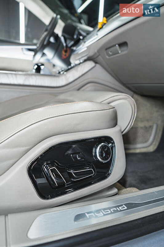 Седан Audi A8 2014 в Киеве фото 20 Седан Audi A8 2014 в Киеве