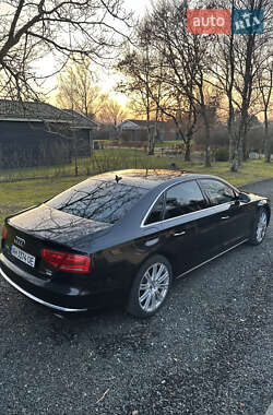 Седан Audi A8 2014 в Львові
