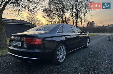 Седан Audi A8 2014 в Львові
