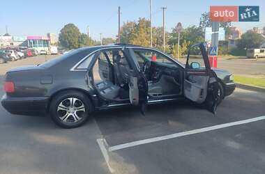 Audi A8  1998