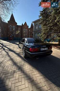 Audi A8  2000