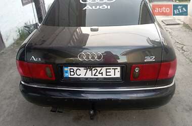 Audi A8  2000